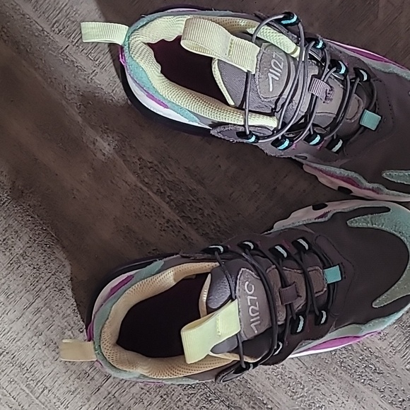 Nike Air 270 React Sneakers Kids Size 13c - Picture 4 of 8